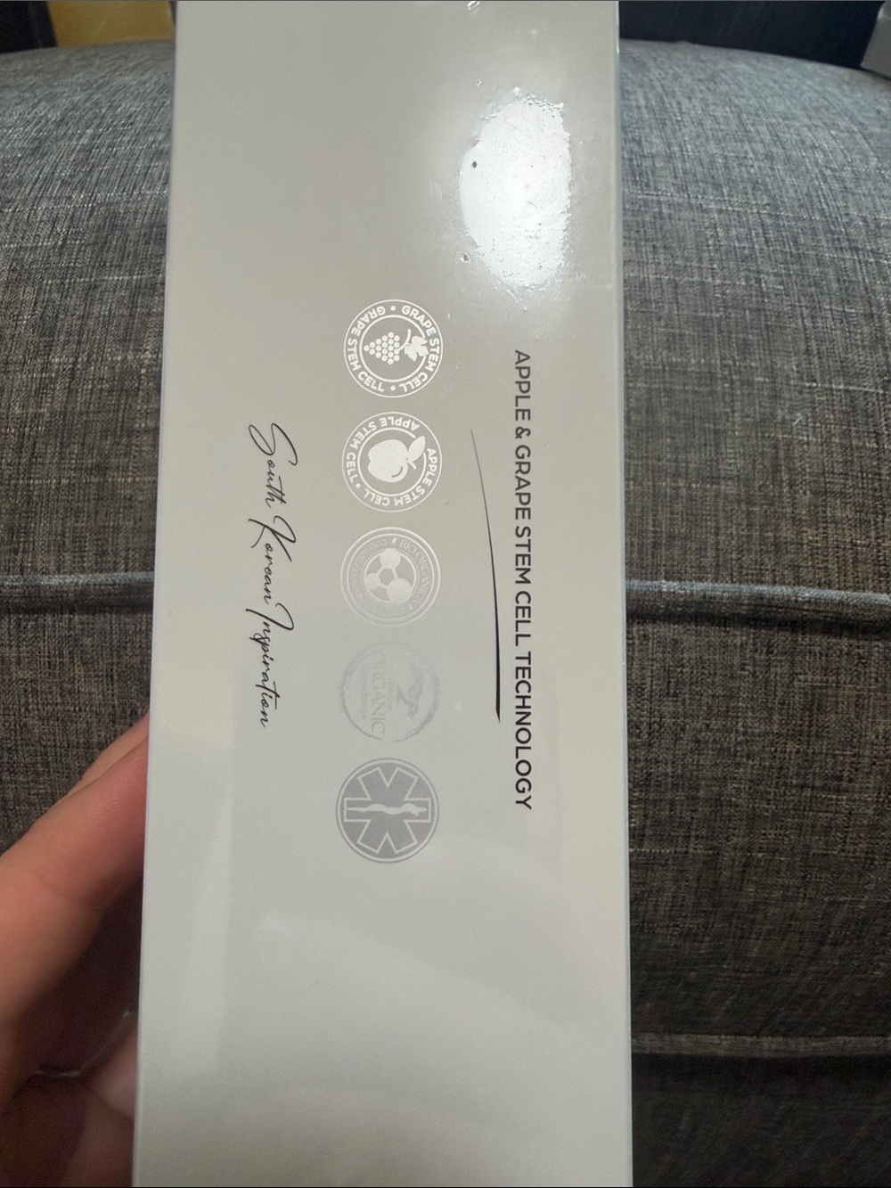 Essential Purifying Milk Cleanser Infused - Picture 10 of 11